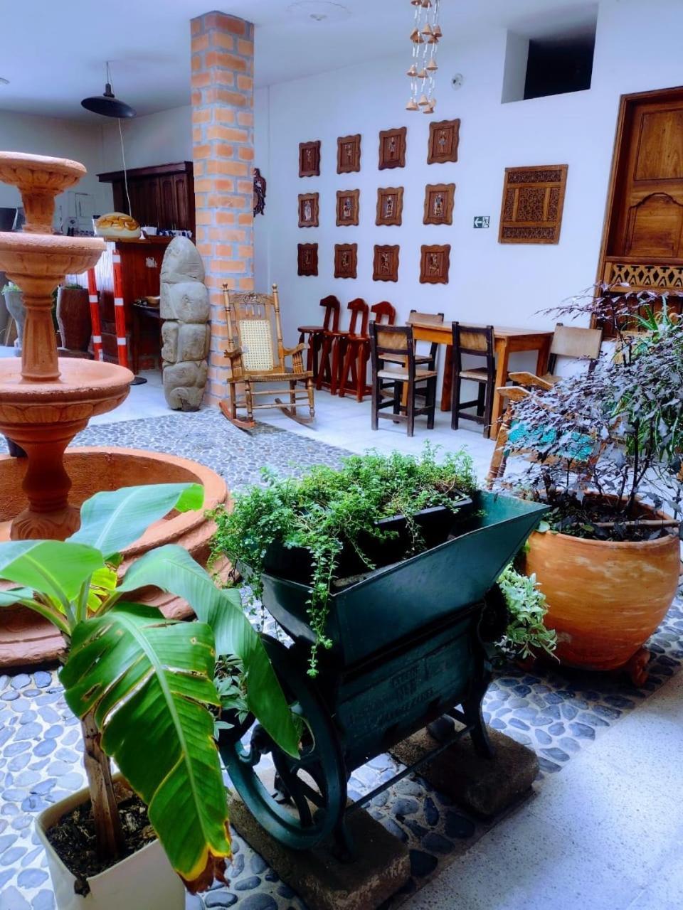 Hotel Barajas Jardín Esterno foto